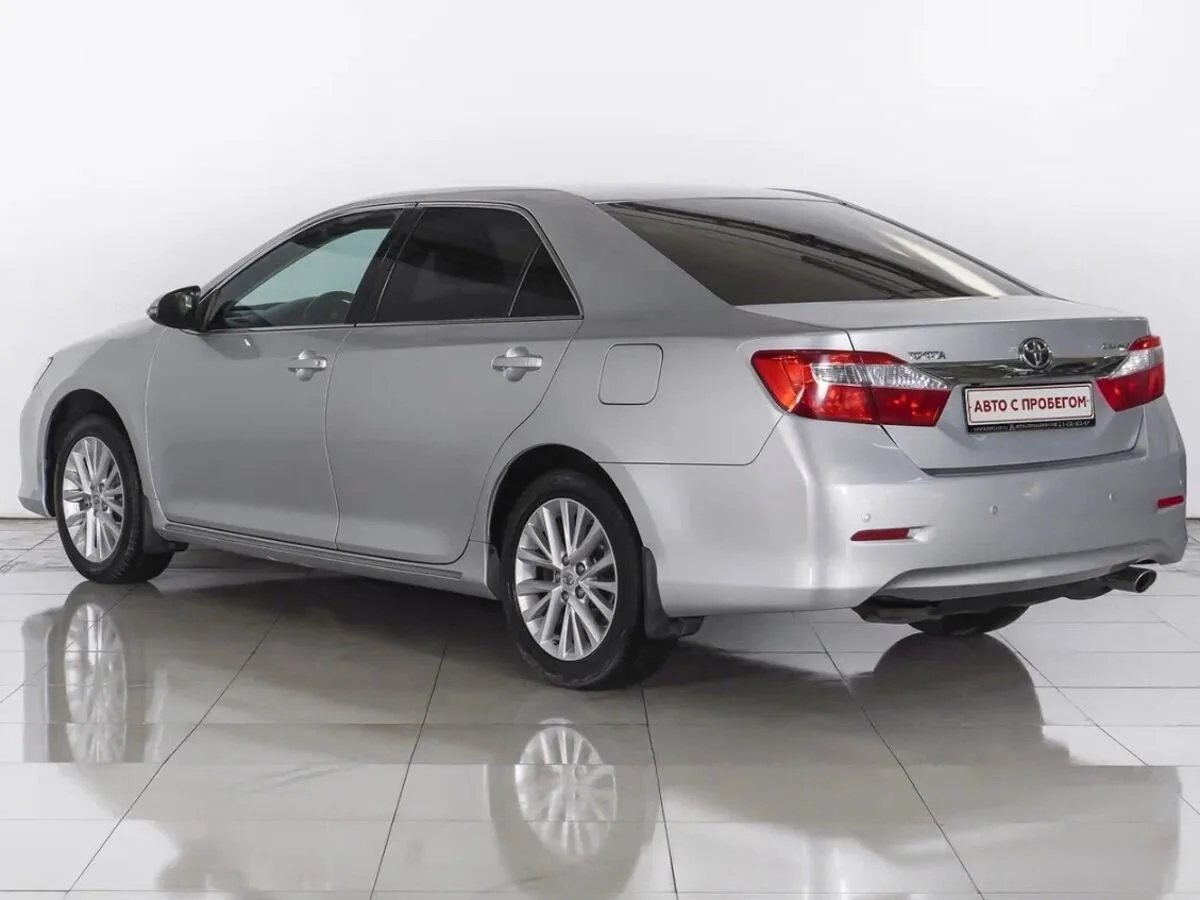 Toyota Camry VII (XV50) · Элеганс — фото 2