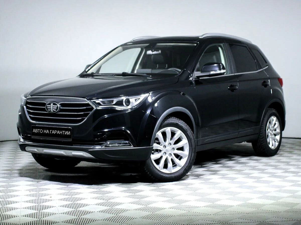FAW Besturn X40 I · Luxury