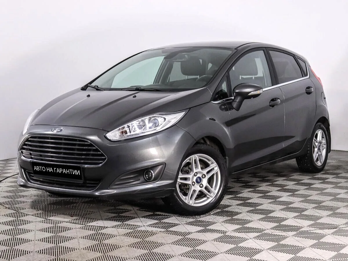 Ford Fiesta Mk6 Рестайлинг · Titanium