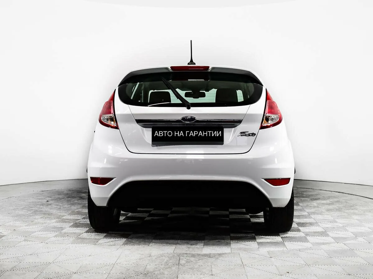 Ford Fiesta Mk6 Рестайлинг · Titanium — фото 4