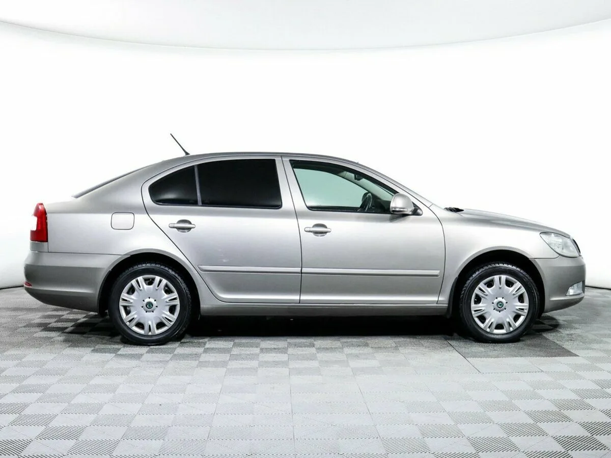 Skoda Octavia II (A5) Рестайлинг · Ambition — фото 4