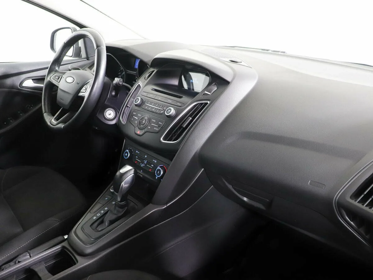 Ford Focus III Рестайлинг · Trend — фото 5