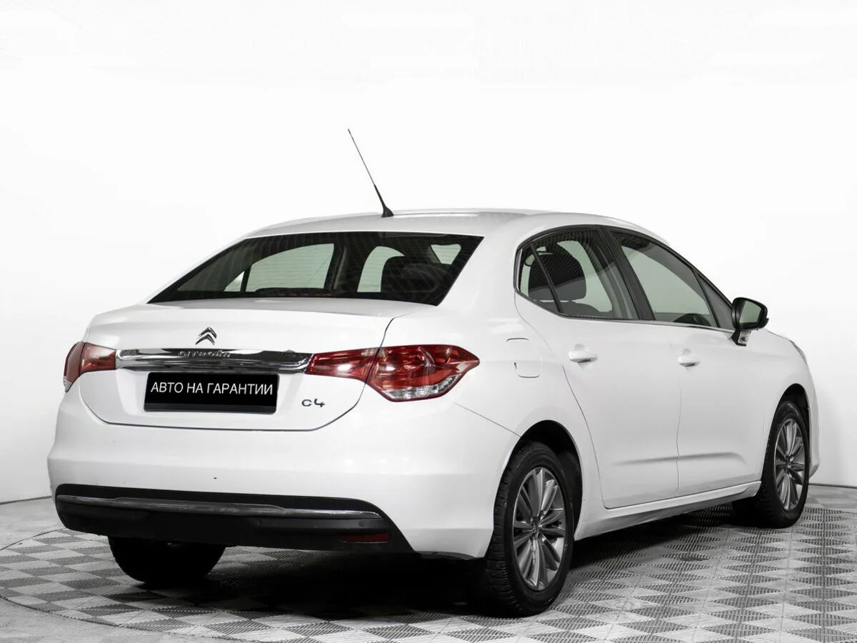 Citroen C4 II Рестайлинг · FEEL — фото 4
