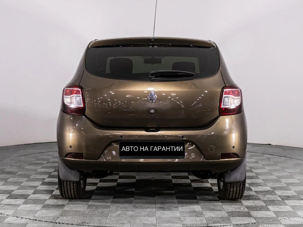 Renault Sandero II Рестайлинг · Drive — фото 4