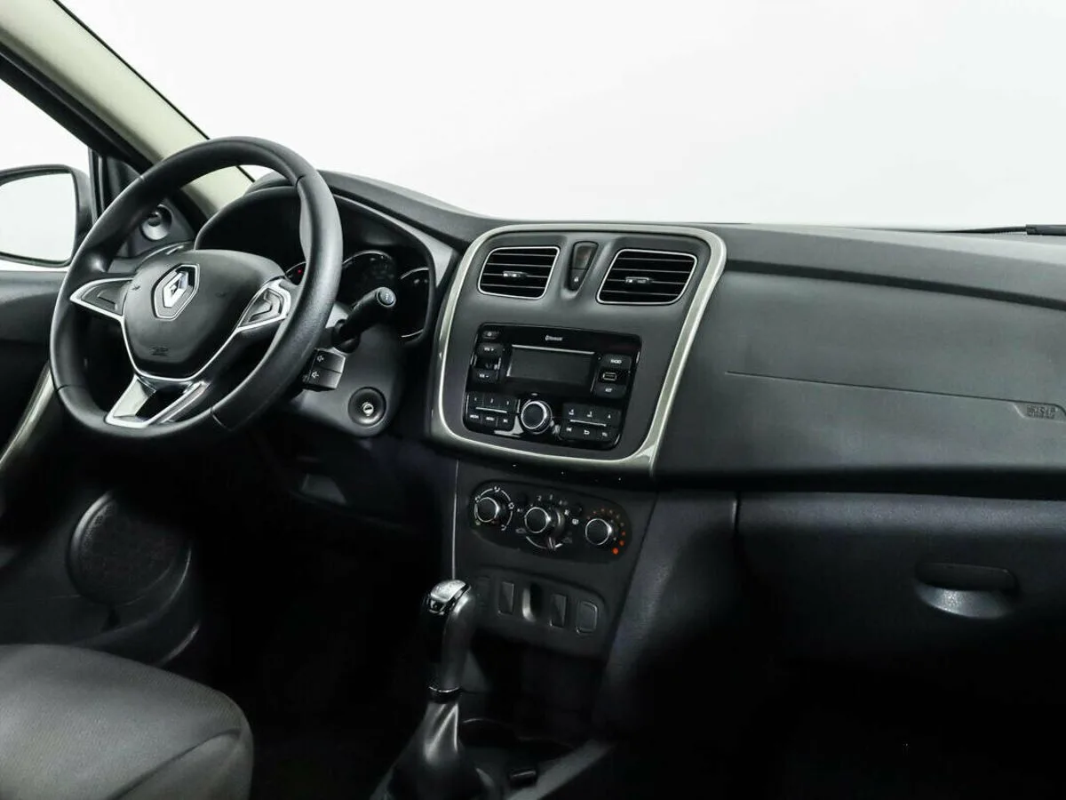 Renault Logan II Рестайлинг · Life — фото 5