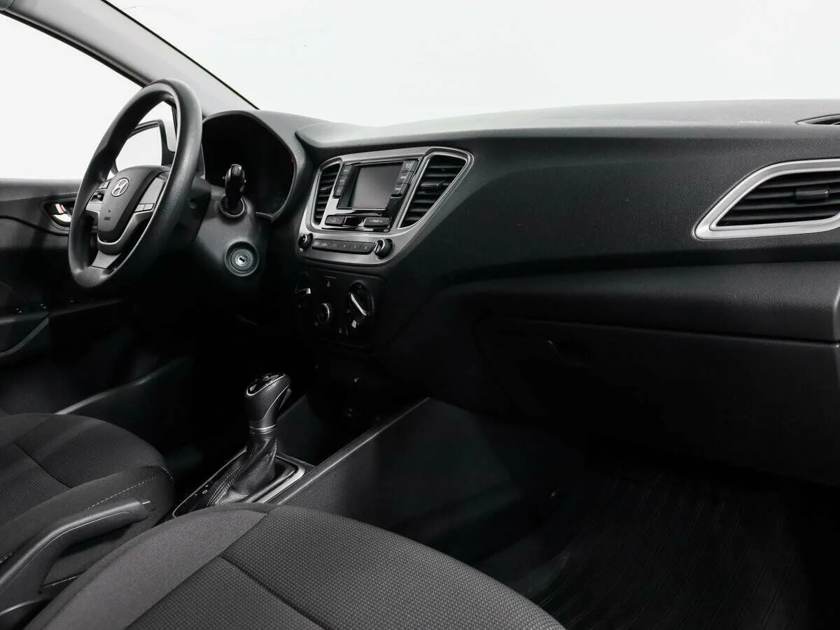 Hyundai Solaris II · Active Fleet — фото 5