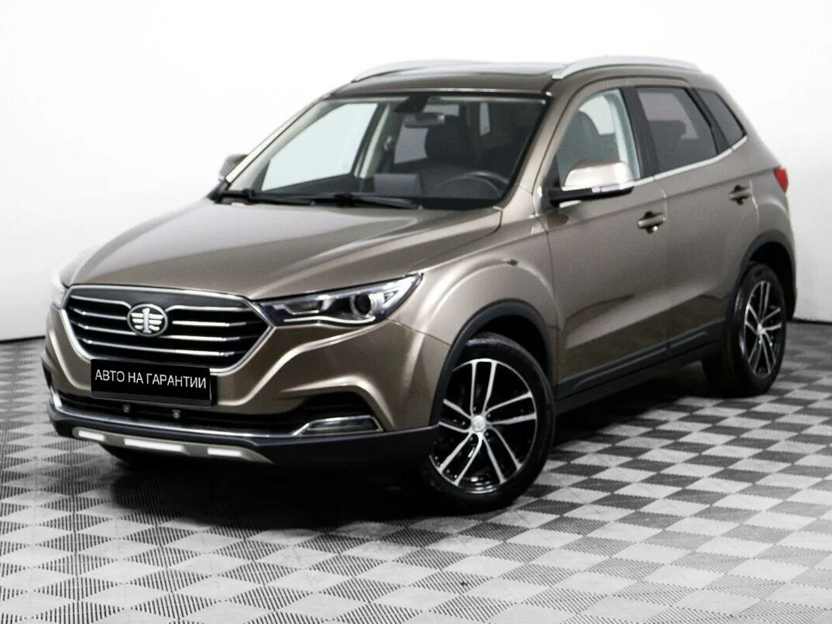 FAW Besturn X40 I · Luxury