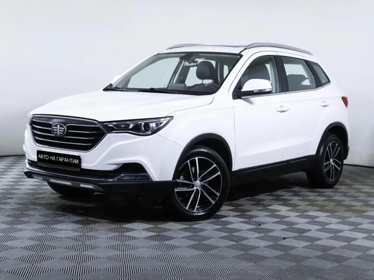 FAW Besturn X40 I · Luxury