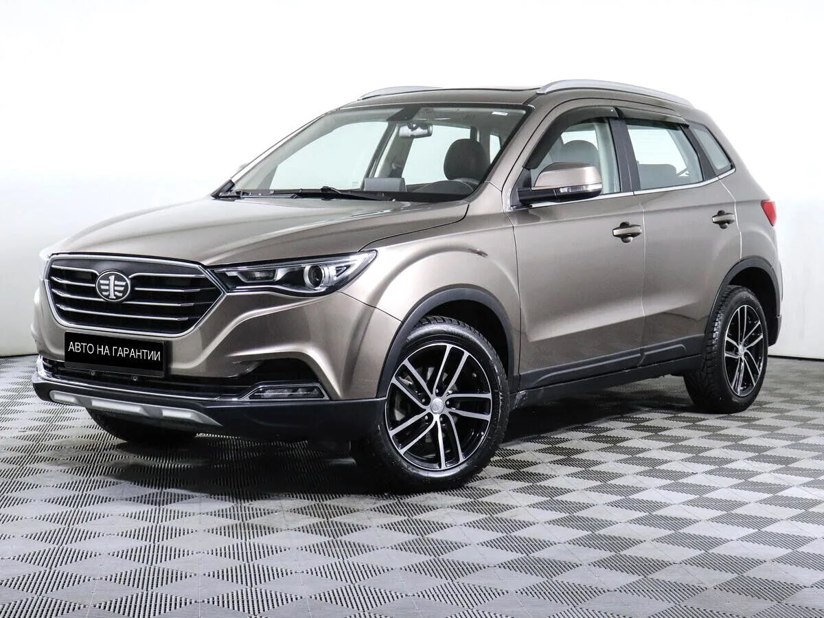 FAW Besturn X40 I · Luxury