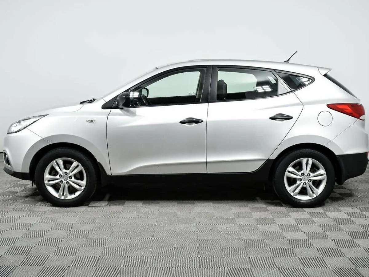 Hyundai ix35 I · Base — фото 3