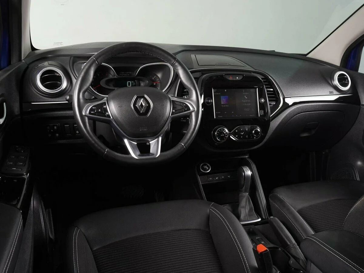 Renault Kaptur I Рестайлинг · Drive — фото 5