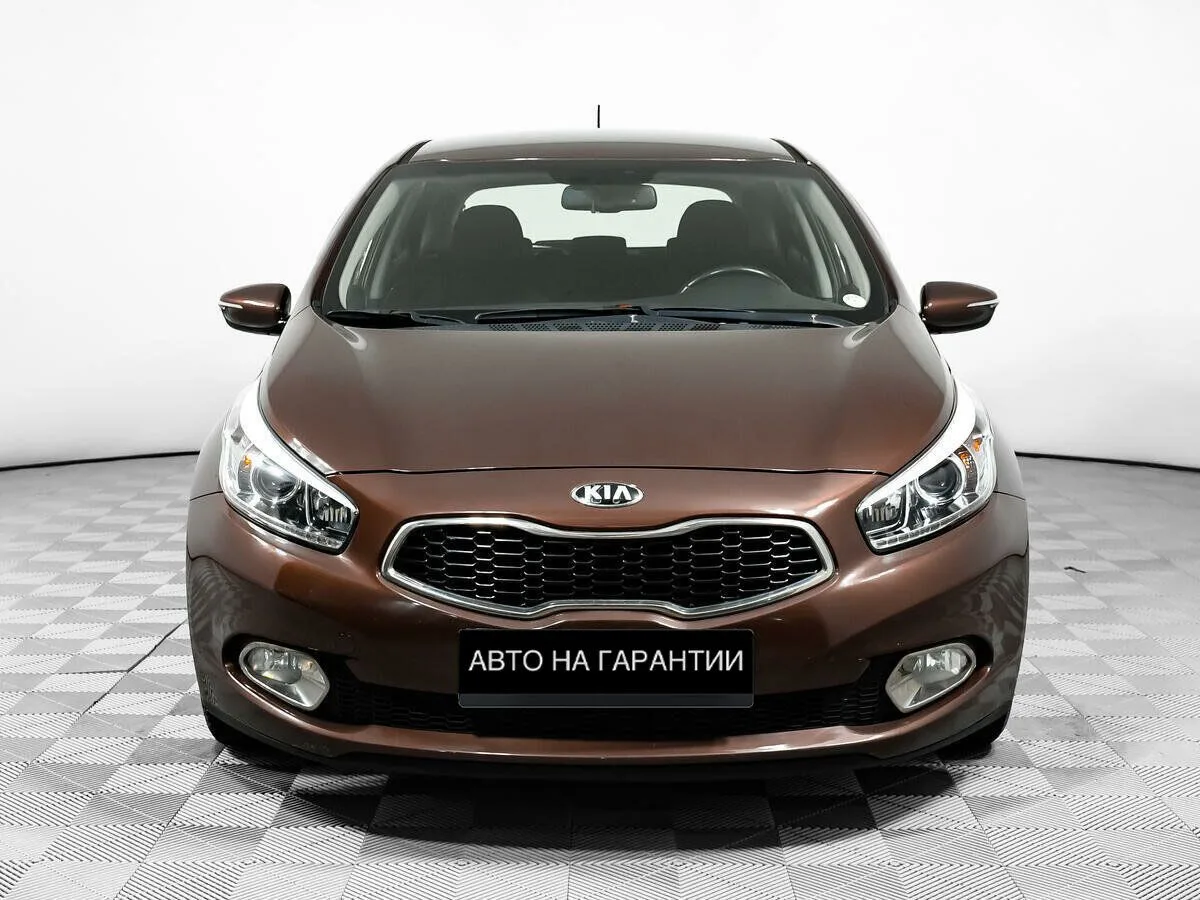 Kia Ceed II · Premium — фото 2