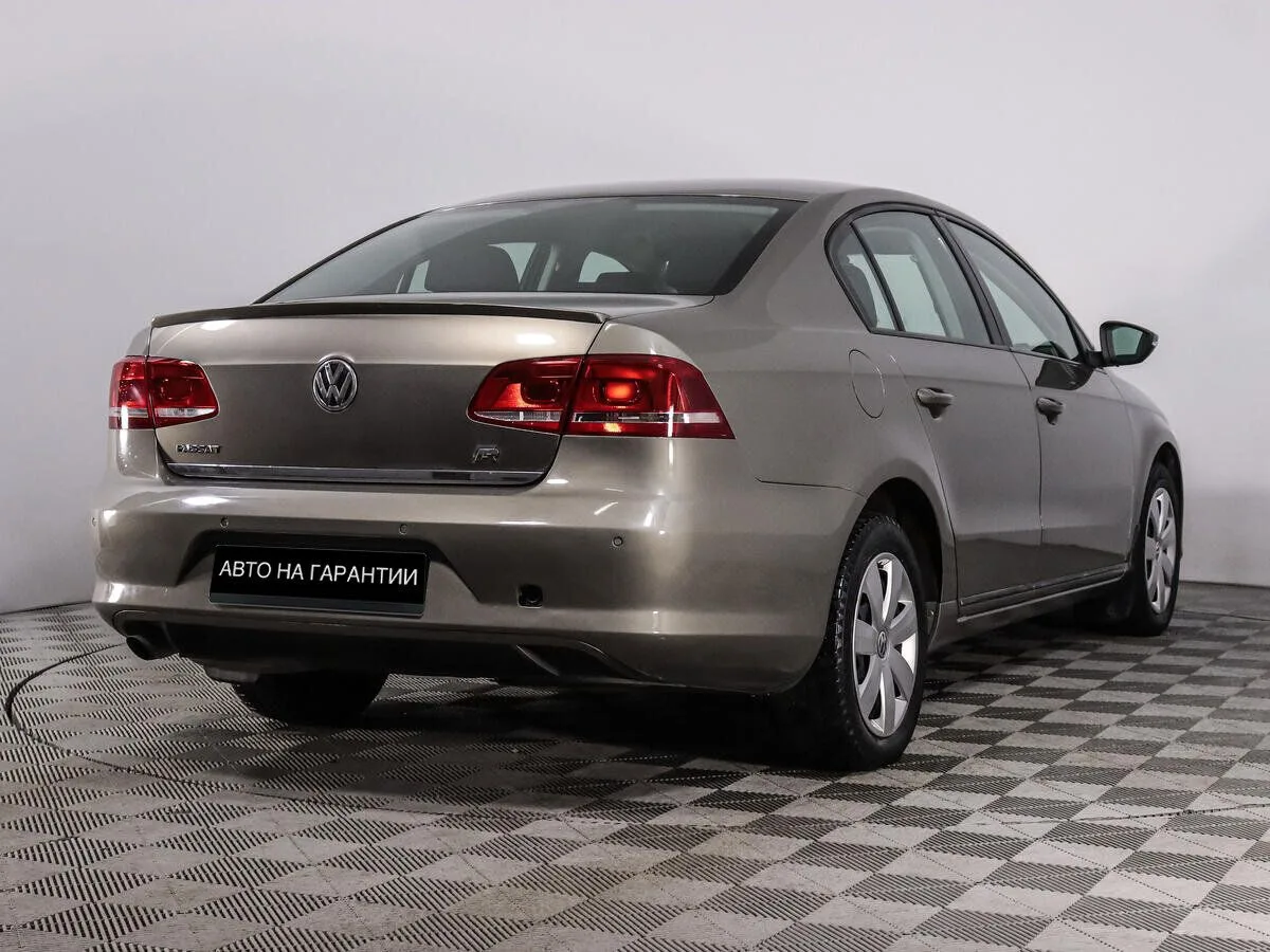 Volkswagen Passat B7 · Trendline — фото 3