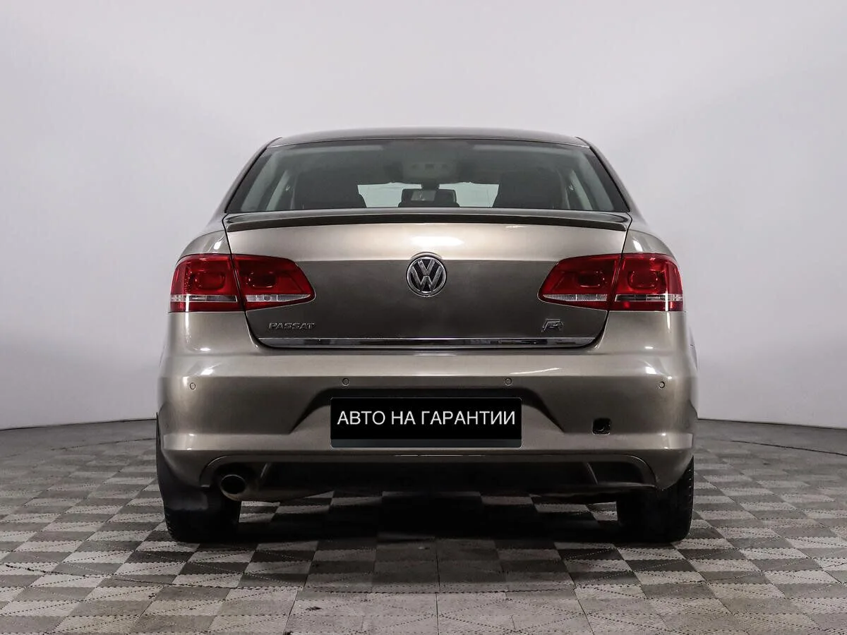 Volkswagen Passat B7 · Trendline — фото 4