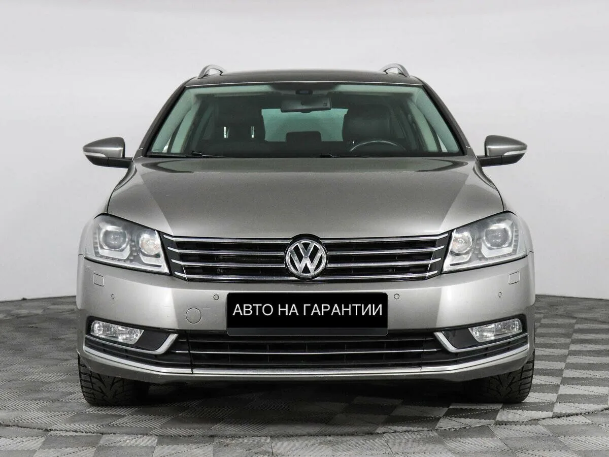 Volkswagen Passat B7 · Highline — фото 2