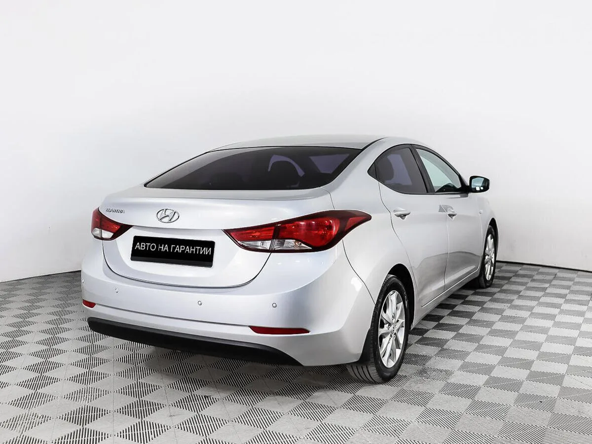Hyundai Elantra V (MD) Рестайлинг · Base — фото 3