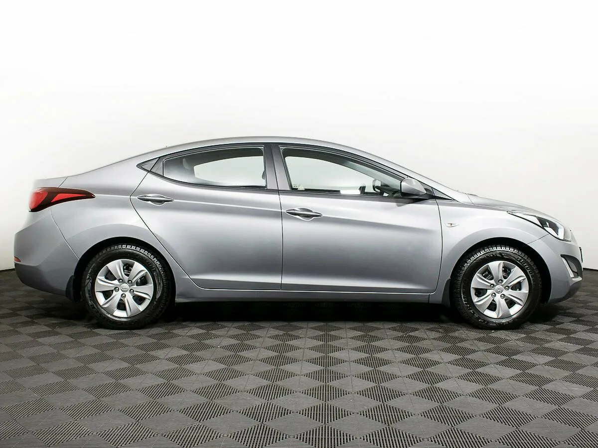 Hyundai Elantra V (MD) Рестайлинг · Base — фото 4