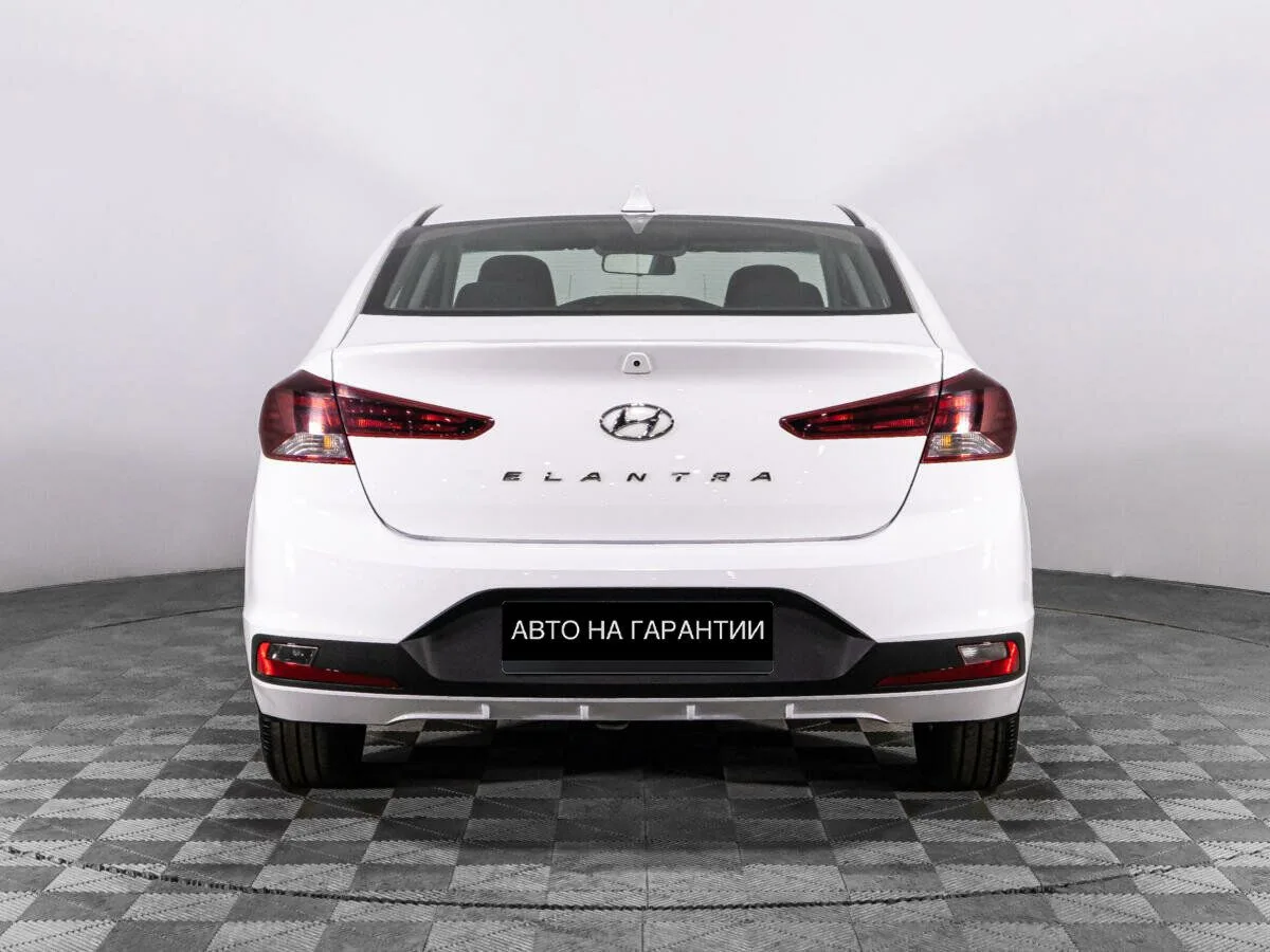 Hyundai Elantra VI (AD) Рестайлинг · Base — фото 4