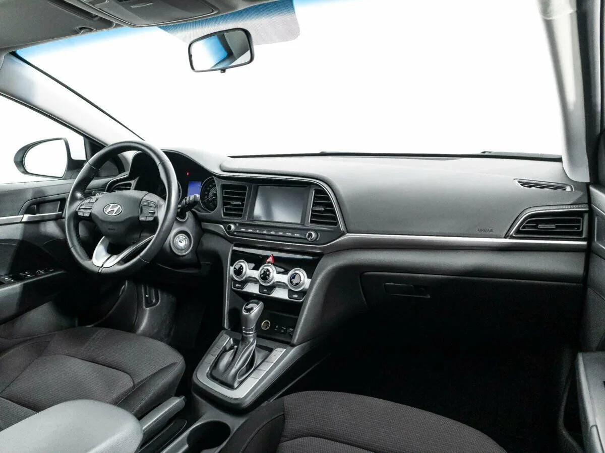 Hyundai Elantra VI (AD) Рестайлинг · Base — фото 5