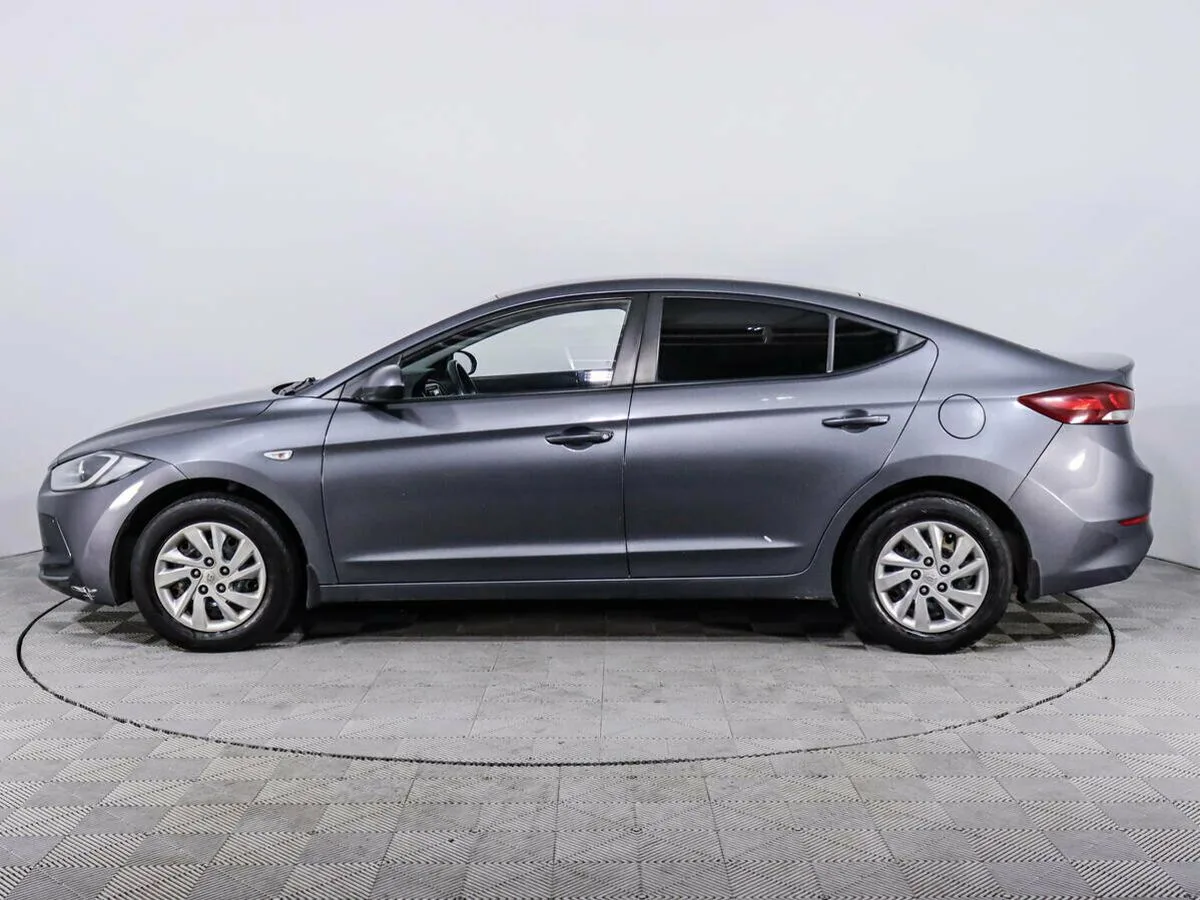 Hyundai Elantra VI (AD) · Start — фото 3