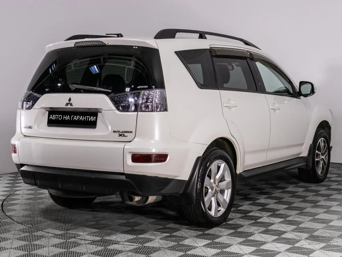 Mitsubishi Outlander II Рестайлинг · Ultimate — фото 3
