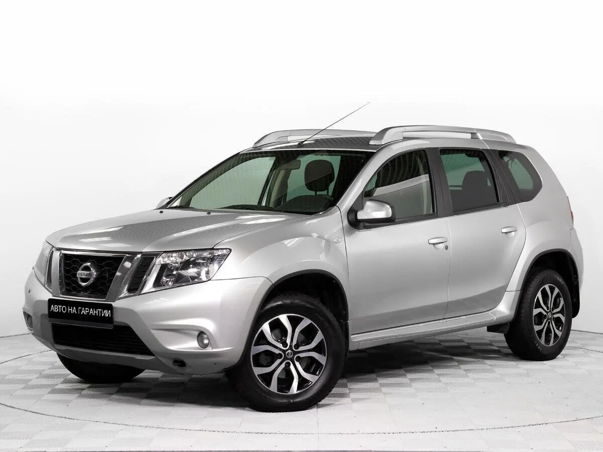 Nissan Terrano III (D10) · Elegance