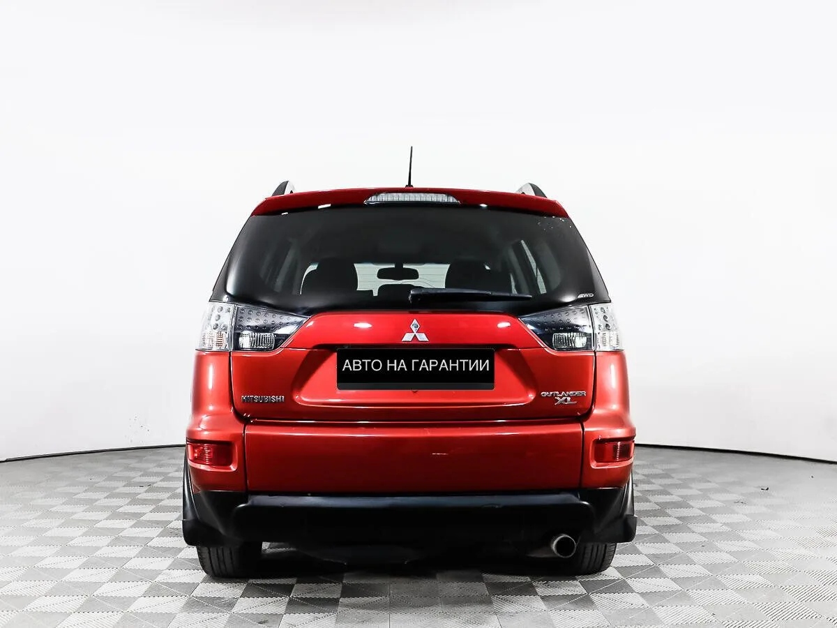 Mitsubishi Outlander II Рестайлинг · Ultimate — фото 4