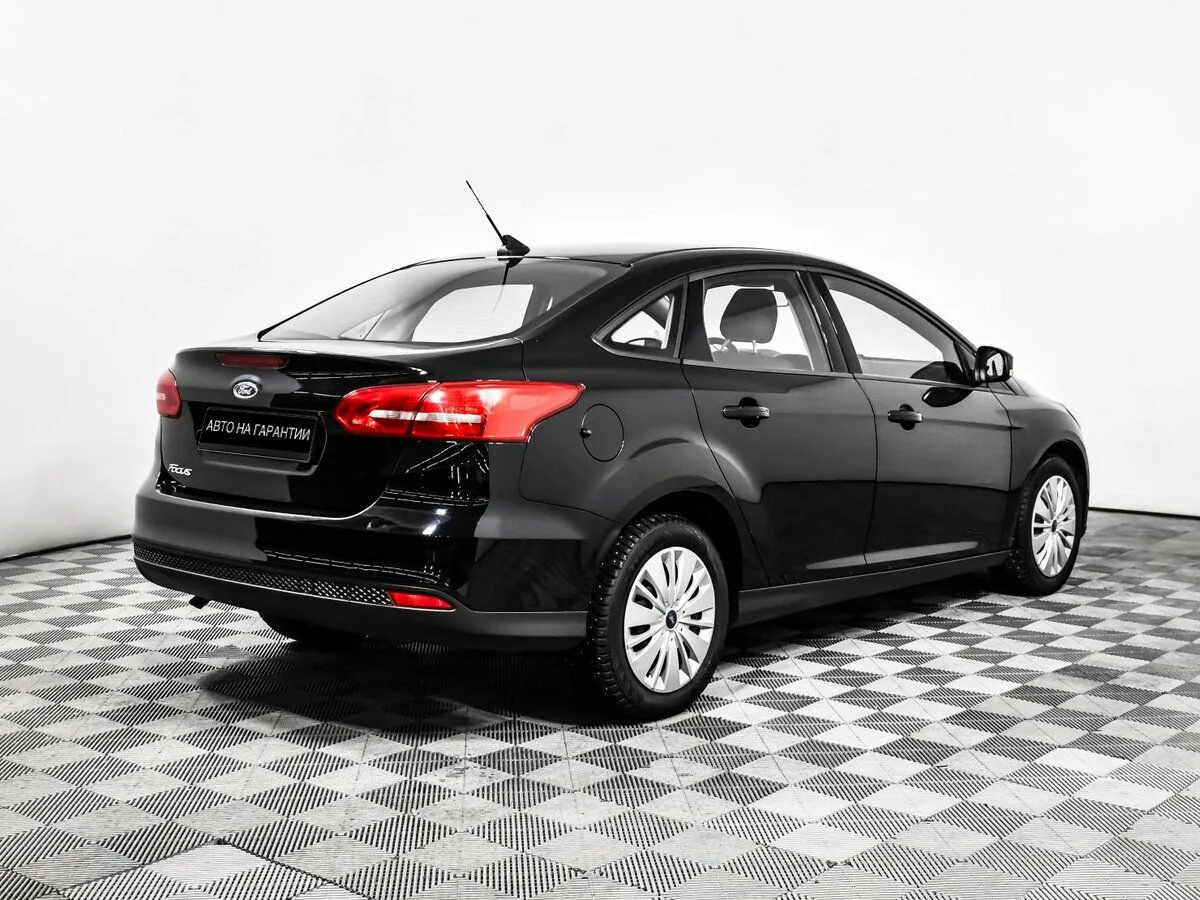 Ford Focus III Рестайлинг · Trend — фото 3