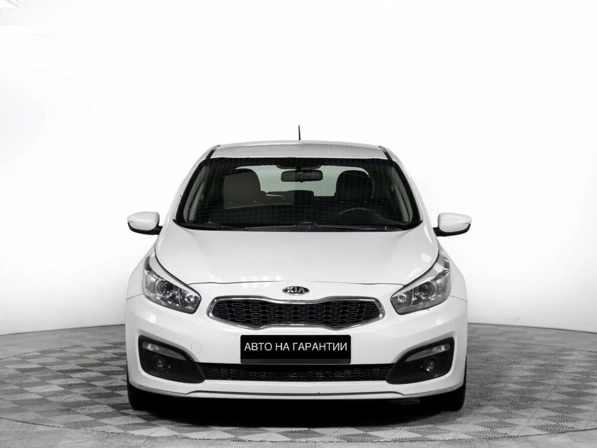 Kia Ceed II Рестайлинг · Luxe — фото 2