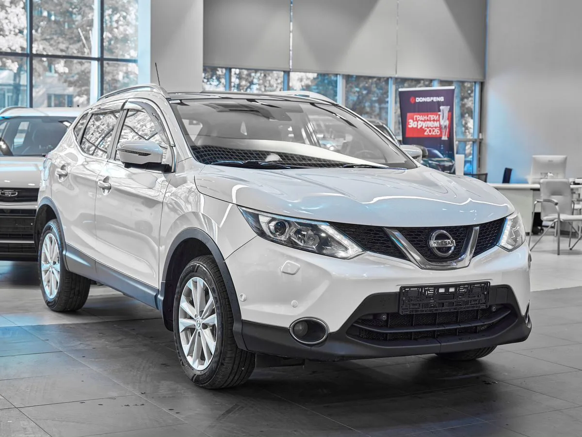 Nissan Qashqai II · LE+