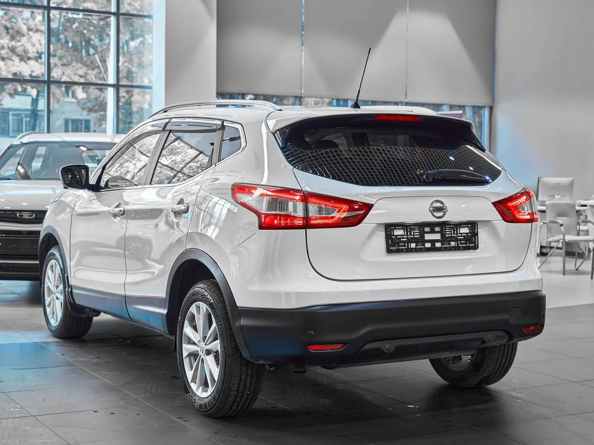 Nissan Qashqai II · LE+ — фото 4