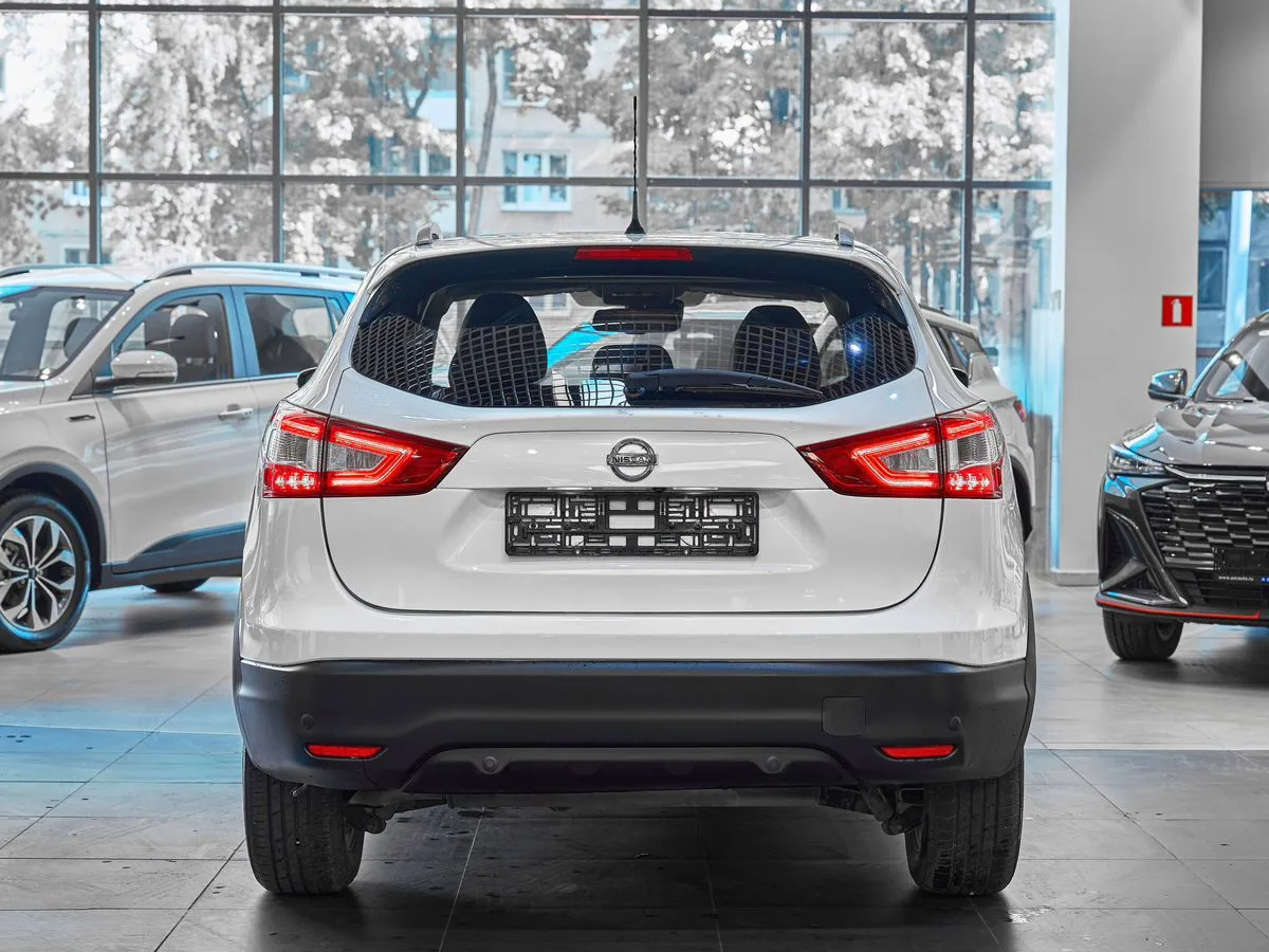 Nissan Qashqai II · LE+ — фото 5