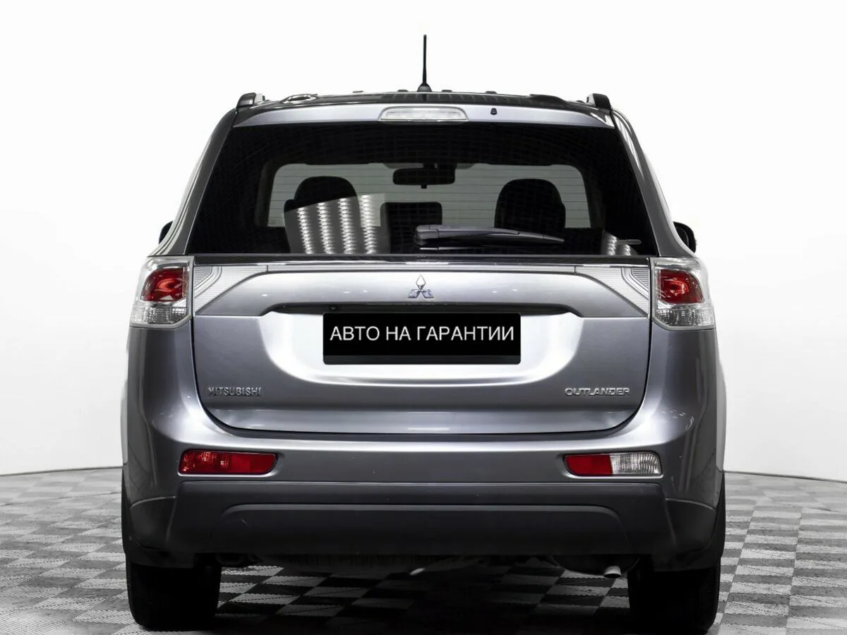 Mitsubishi Outlander III · Intense — фото 5