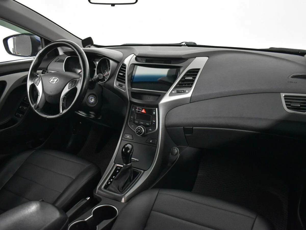 Hyundai Elantra V (MD) Рестайлинг · Comfort — фото 5