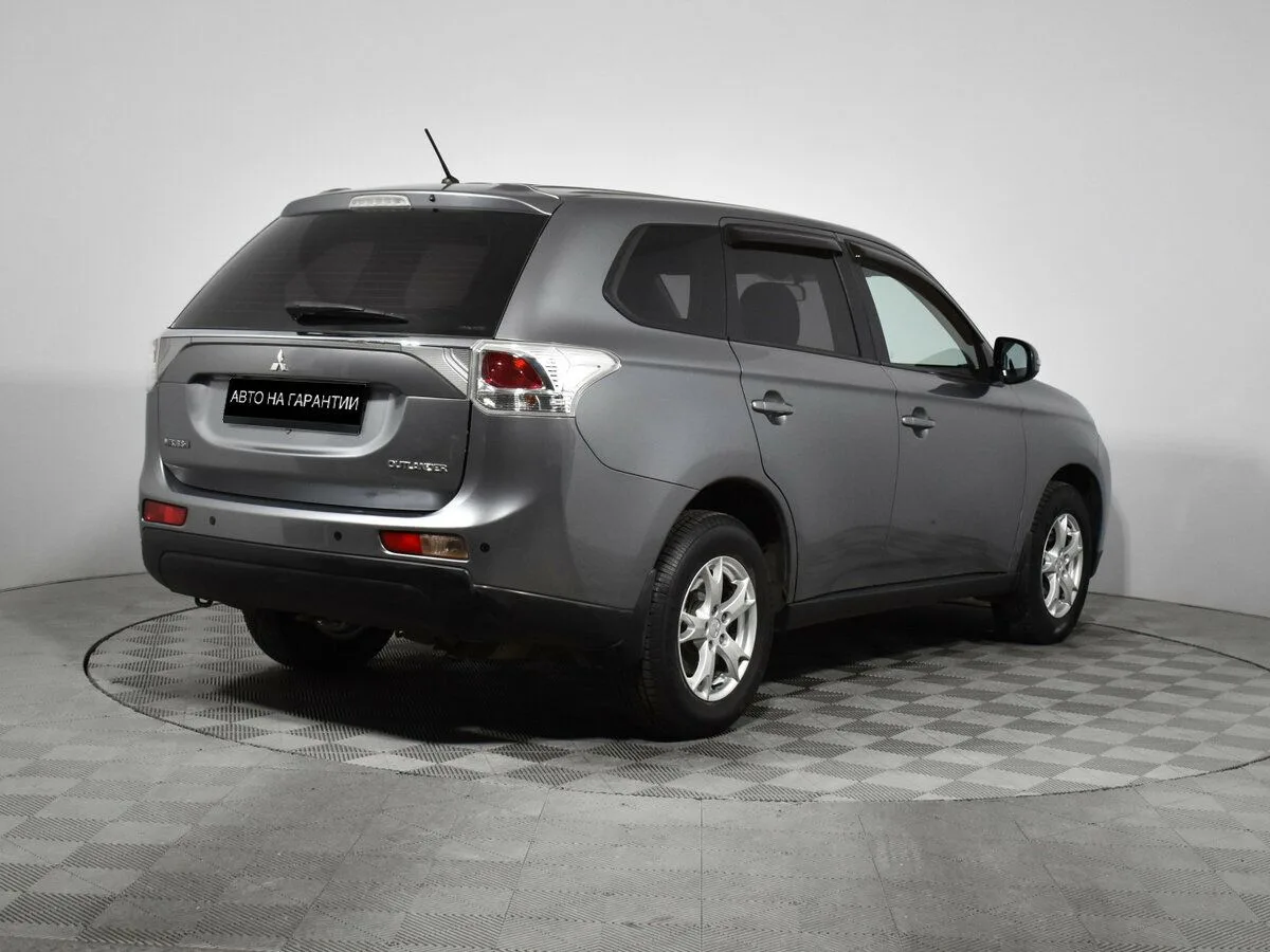 Mitsubishi Outlander III · Invite — фото 3