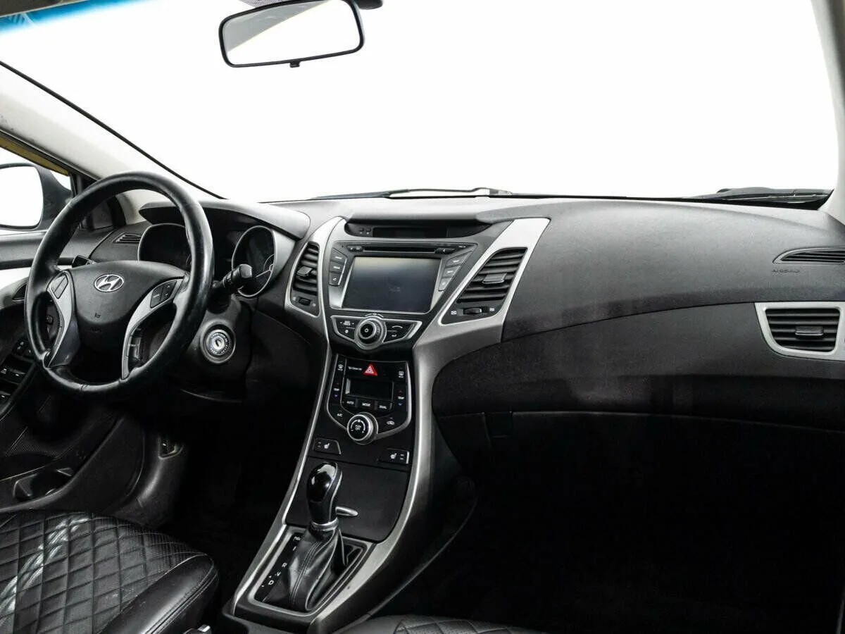 Hyundai Elantra V (MD) Рестайлинг · Comfort — фото 5