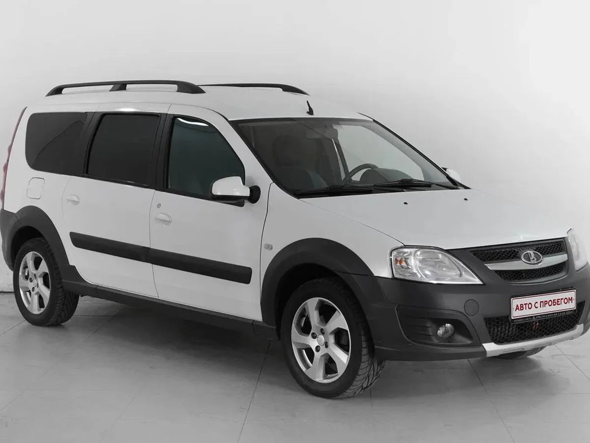 Lada (ВАЗ) Largus I · Luxe (5 мест) (2015-2017)