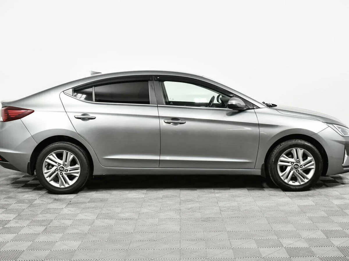 Hyundai Elantra VI (AD) Рестайлинг · Base — фото 4