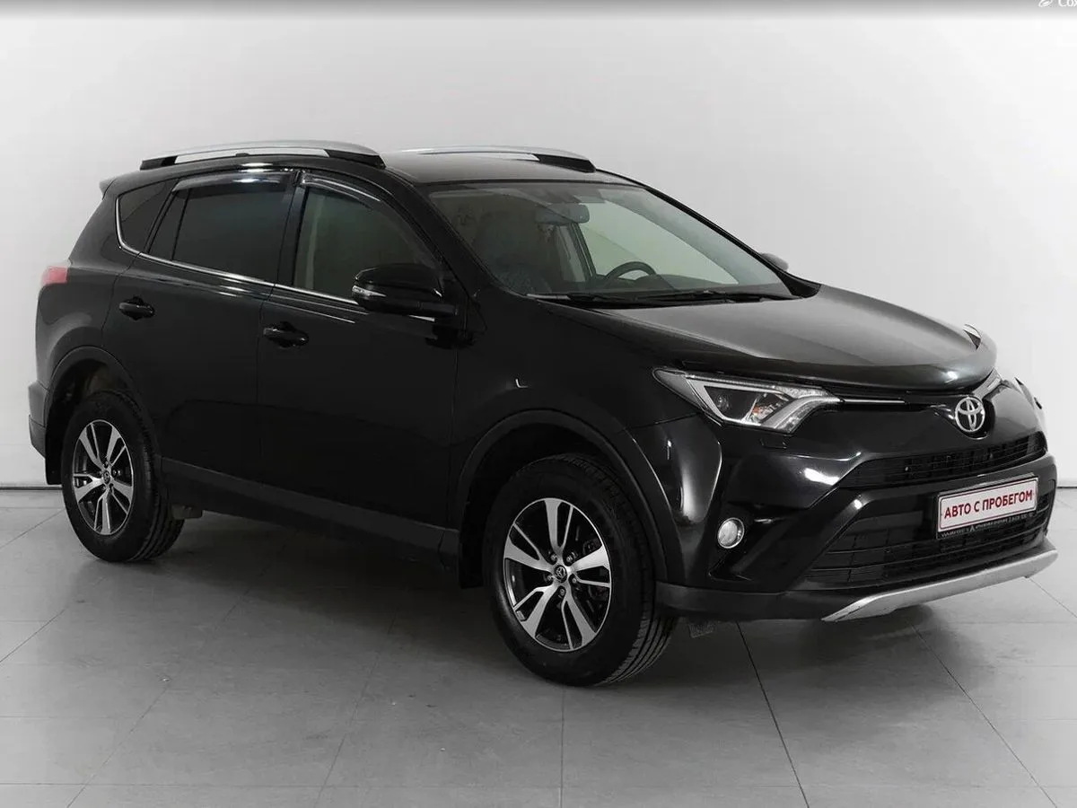 Toyota RAV4 IV (XA40) Рестайлинг · Exclusive