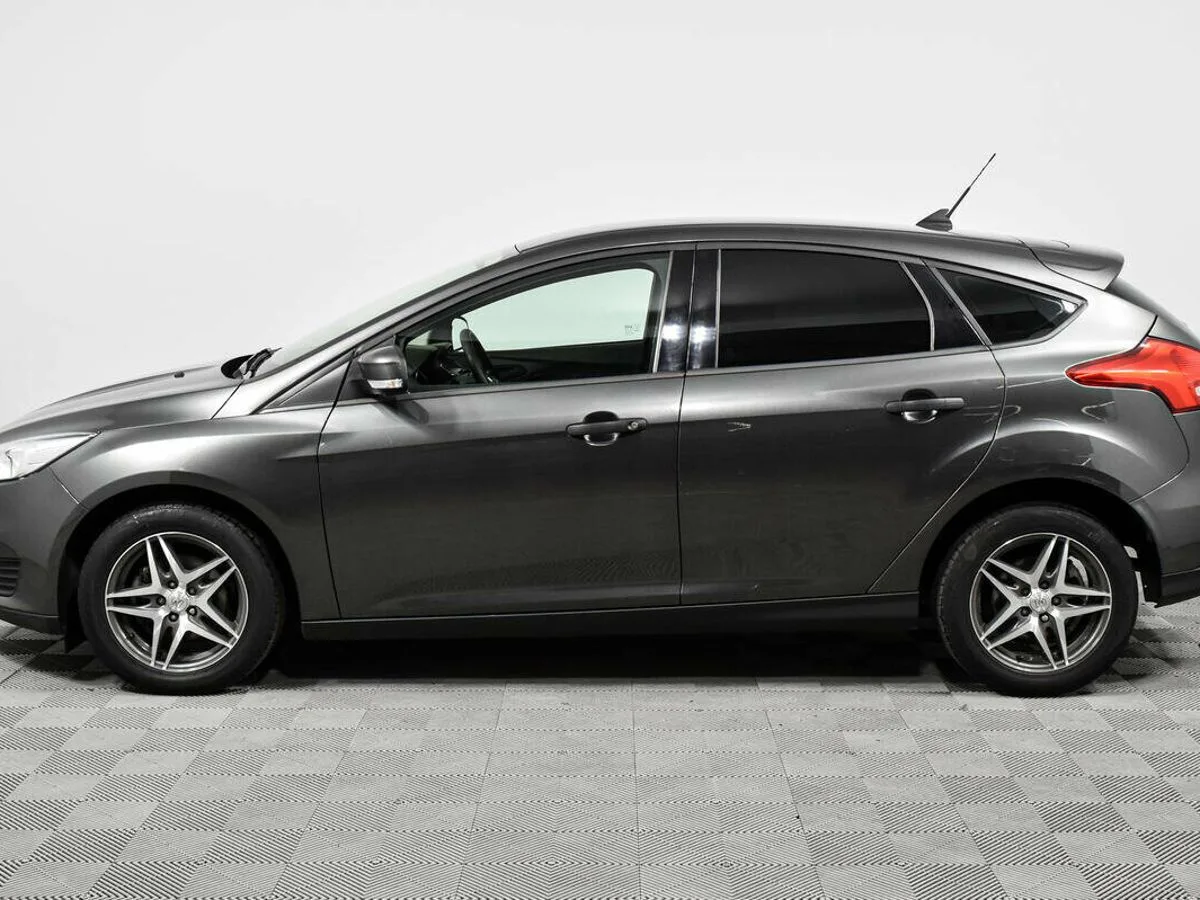 Ford Focus III Рестайлинг · Ambiente — фото 3