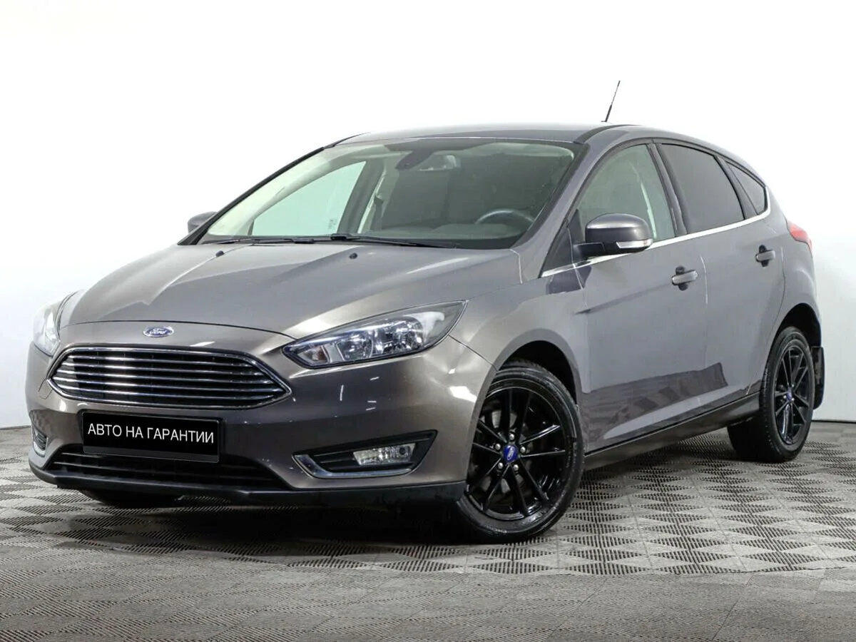 Ford Focus III Рестайлинг · White and Black