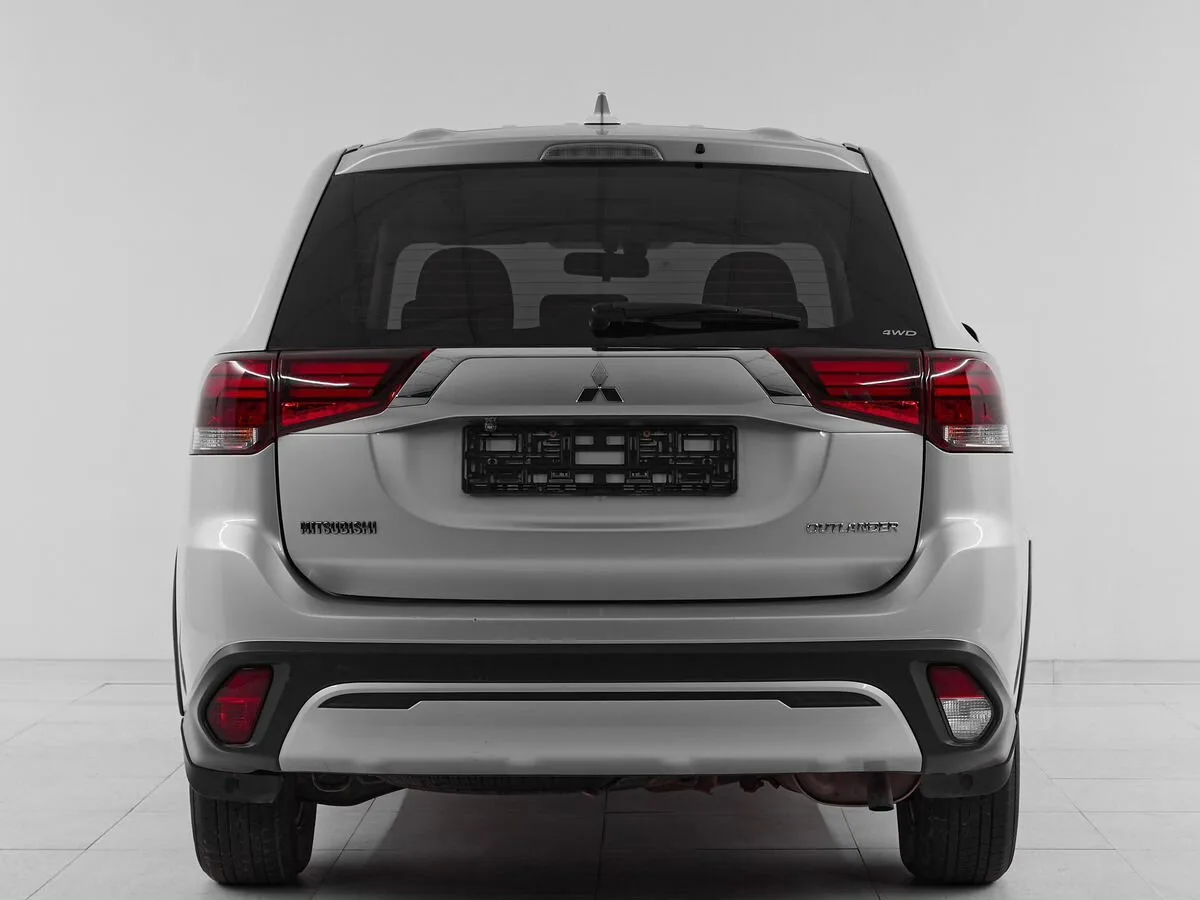 Mitsubishi Outlander III Рестайлинг 3 · Intense+ — фото 5