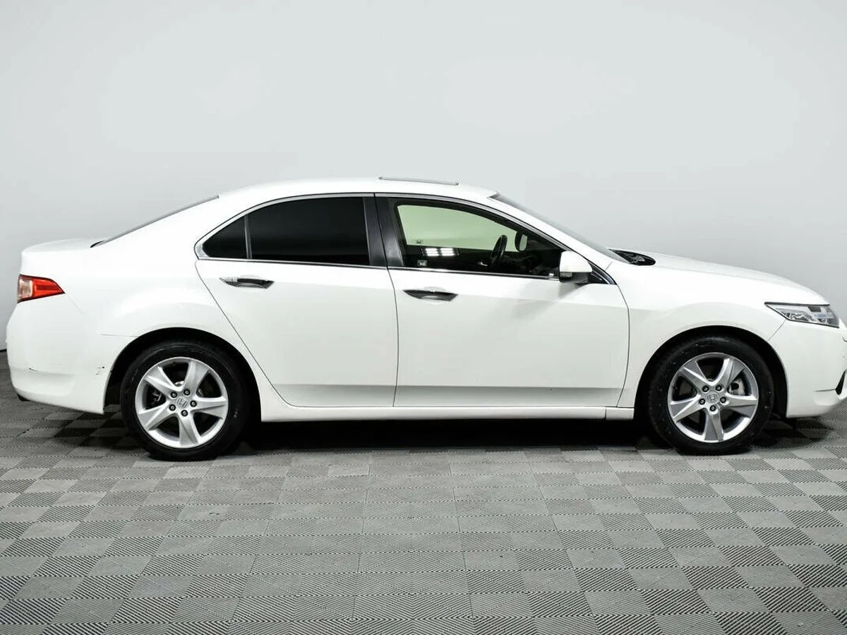 Honda Accord VIII Рестайлинг — фото 4