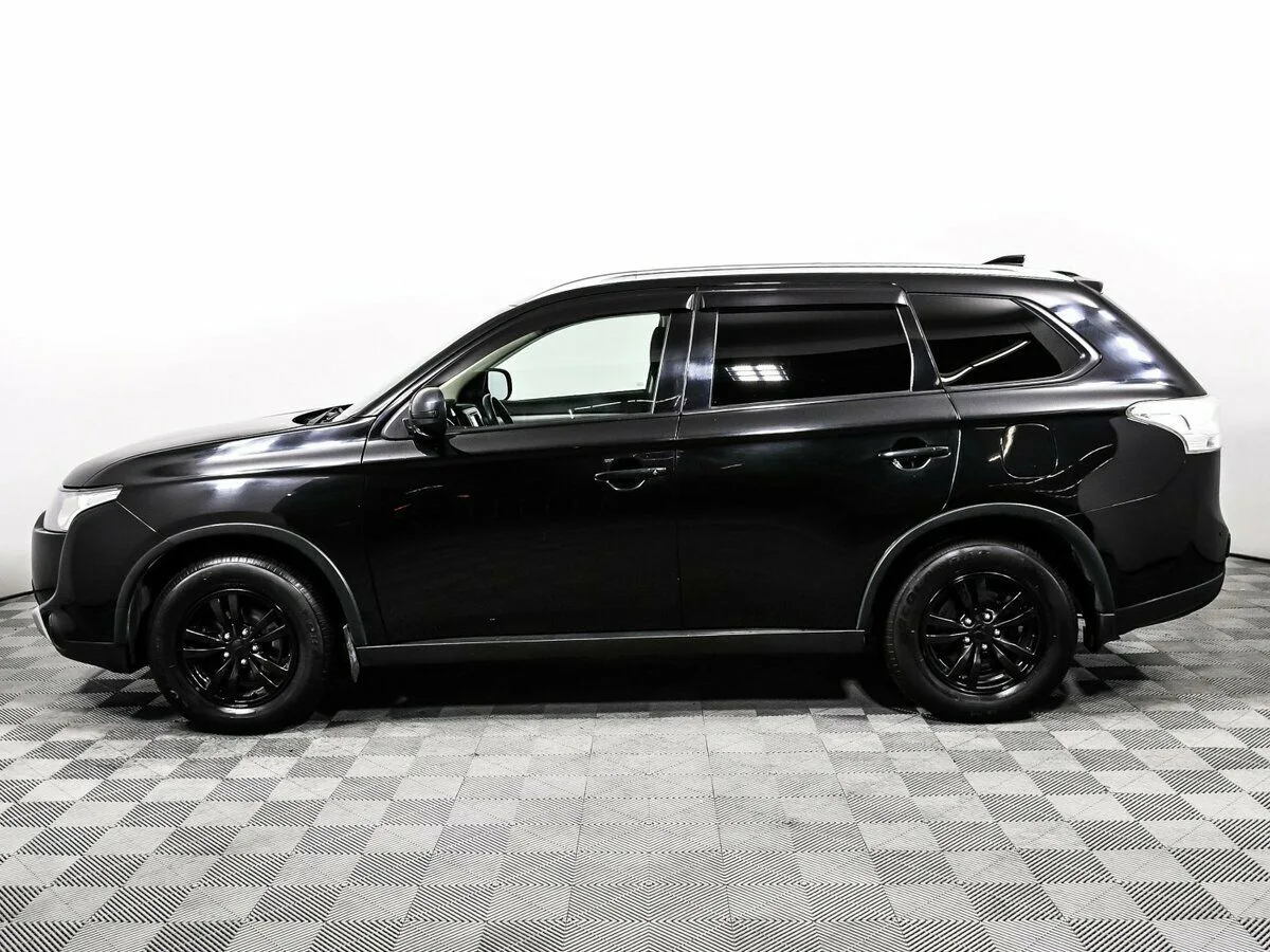 Mitsubishi Outlander III Рестайлинг · Intense — фото 3