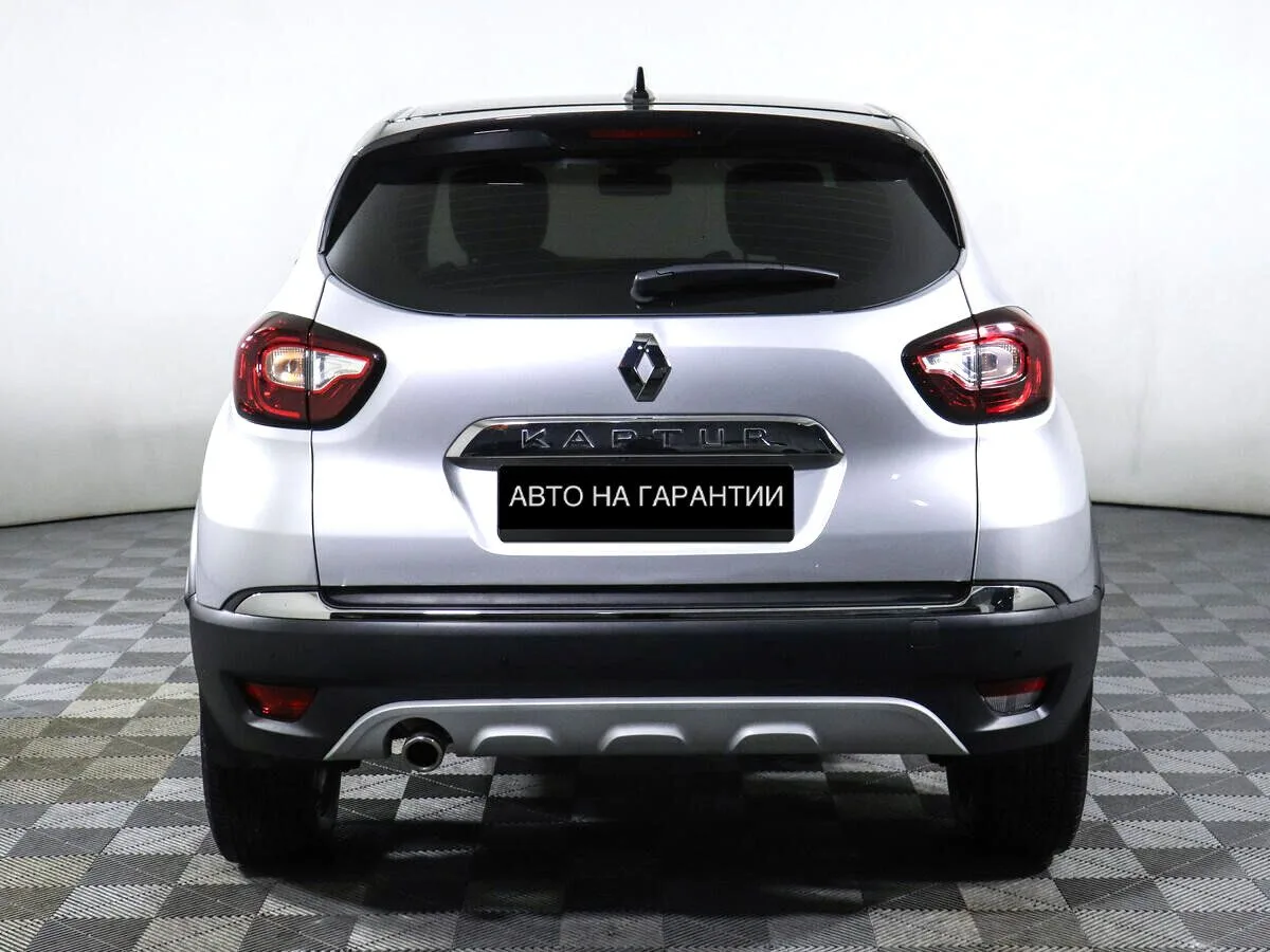 Renault Kaptur I Рестайлинг · Life — фото 4