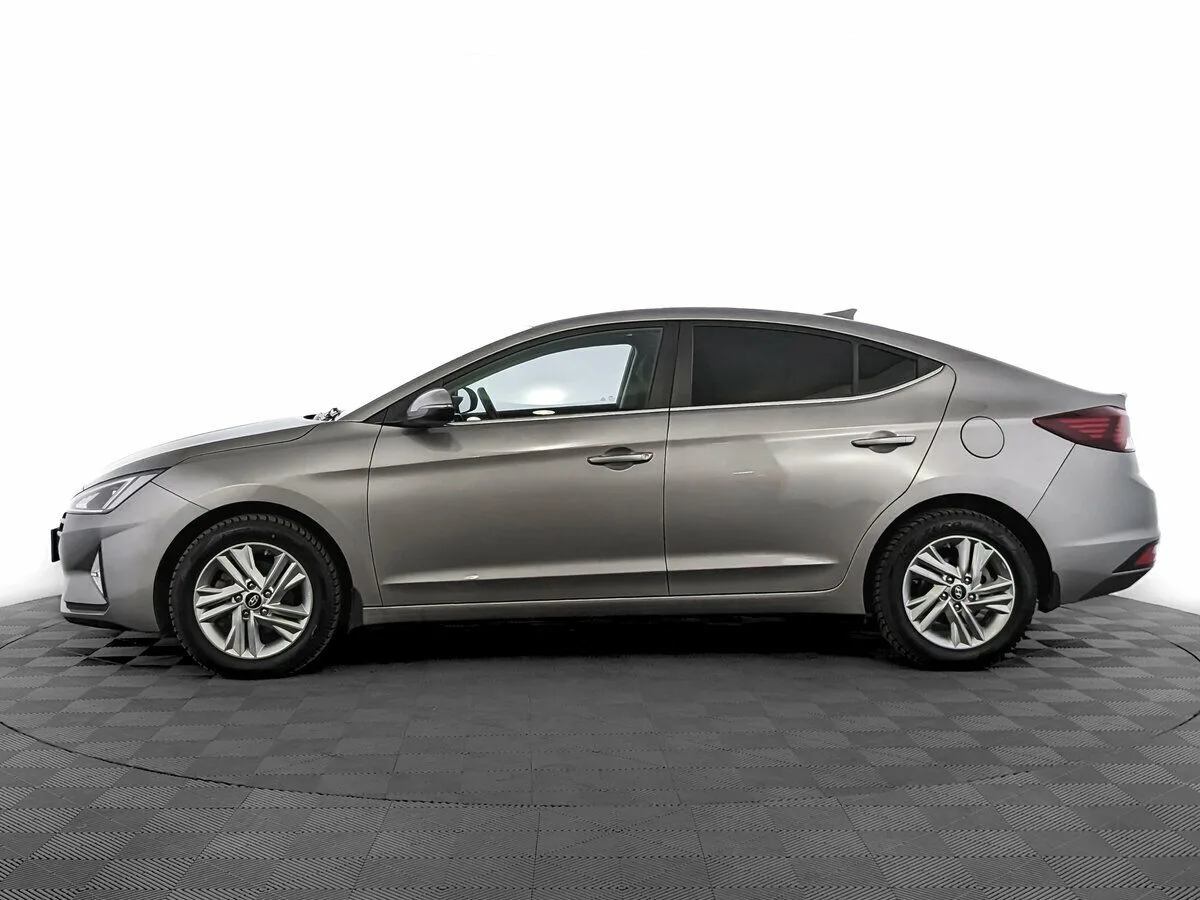 Hyundai Elantra VI (AD) Рестайлинг · Base — фото 3