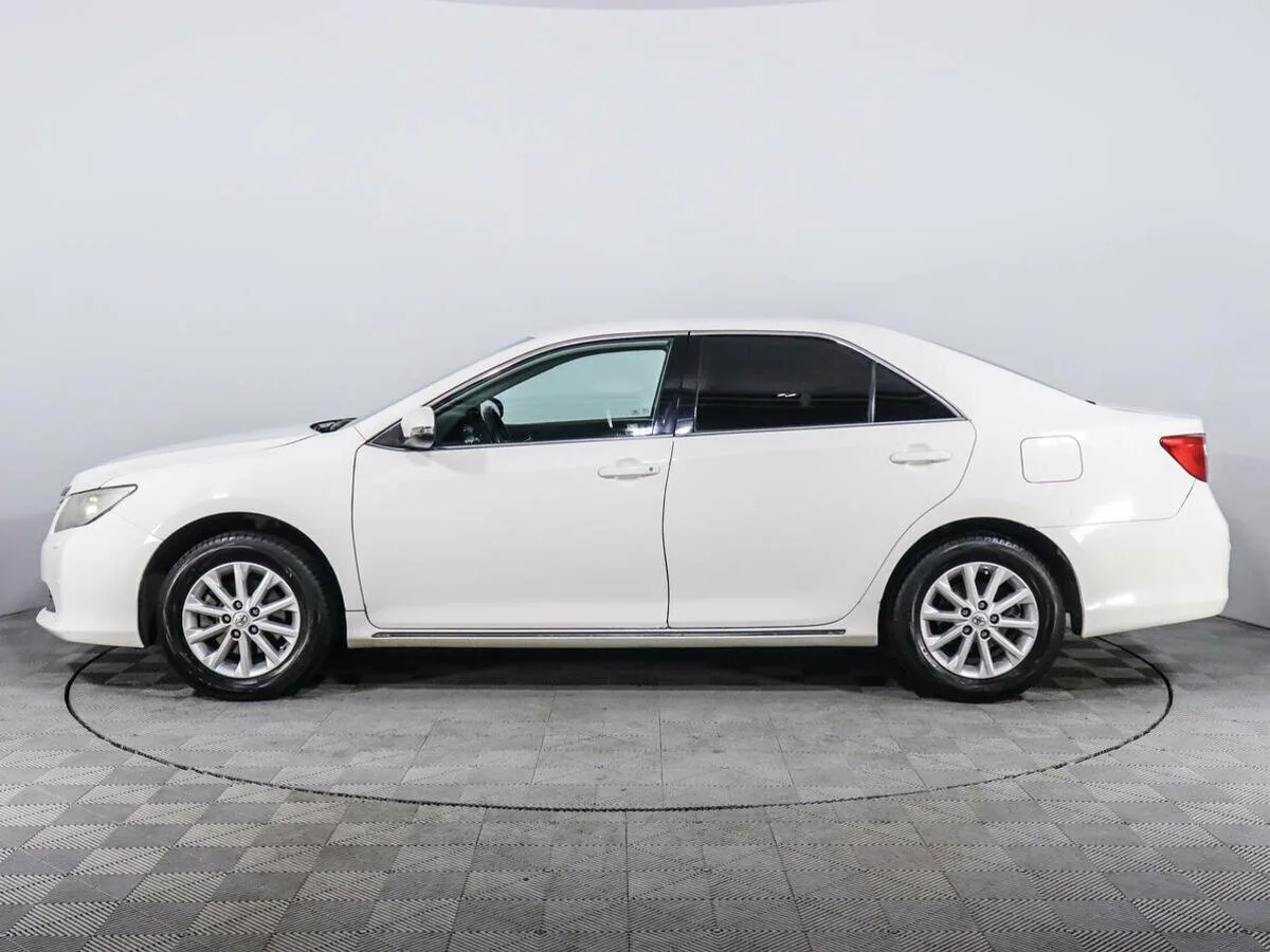 Toyota Camry VII (XV50) · Элеганс — фото 3