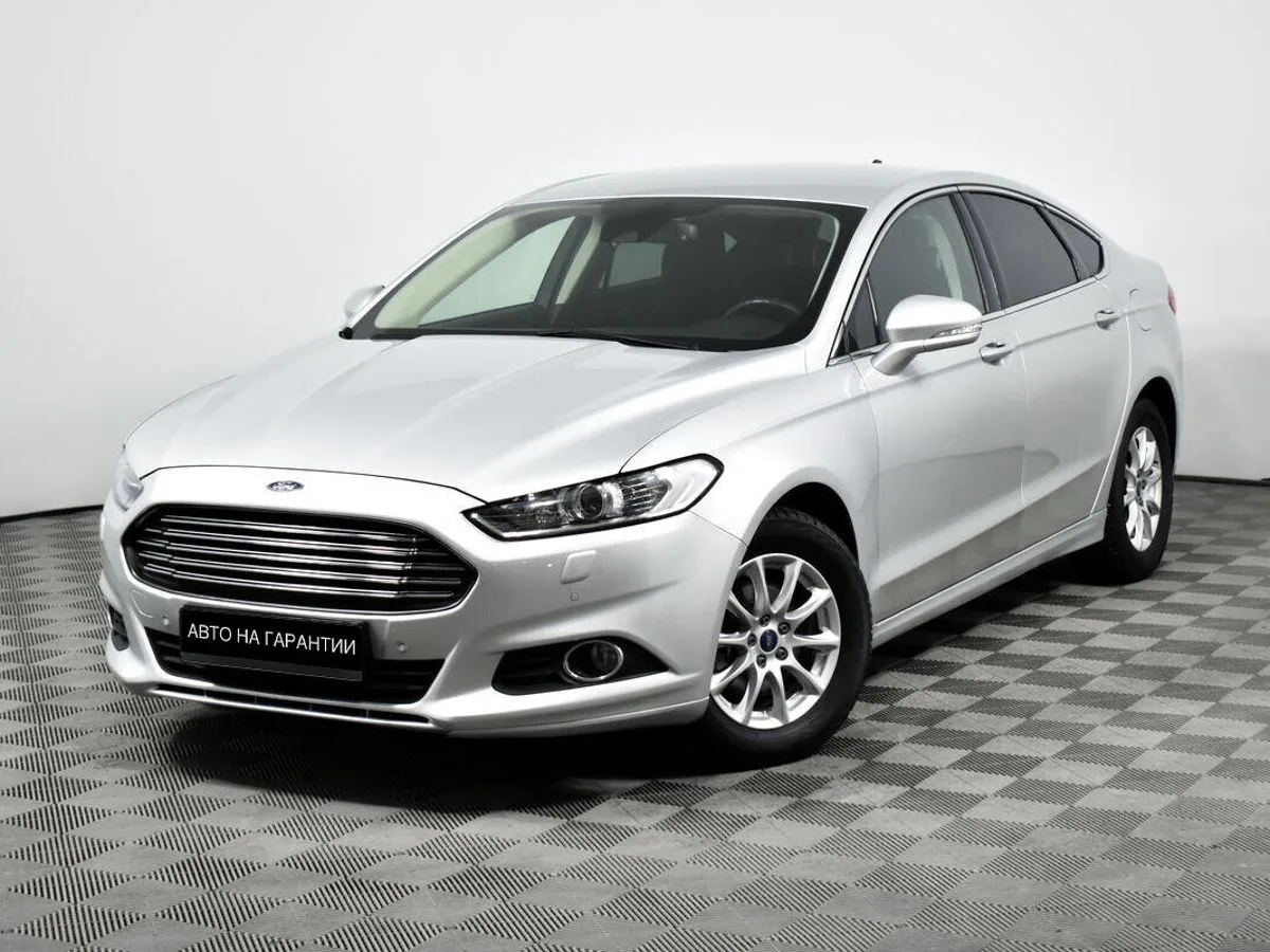 Ford Mondeo V · Ambiente