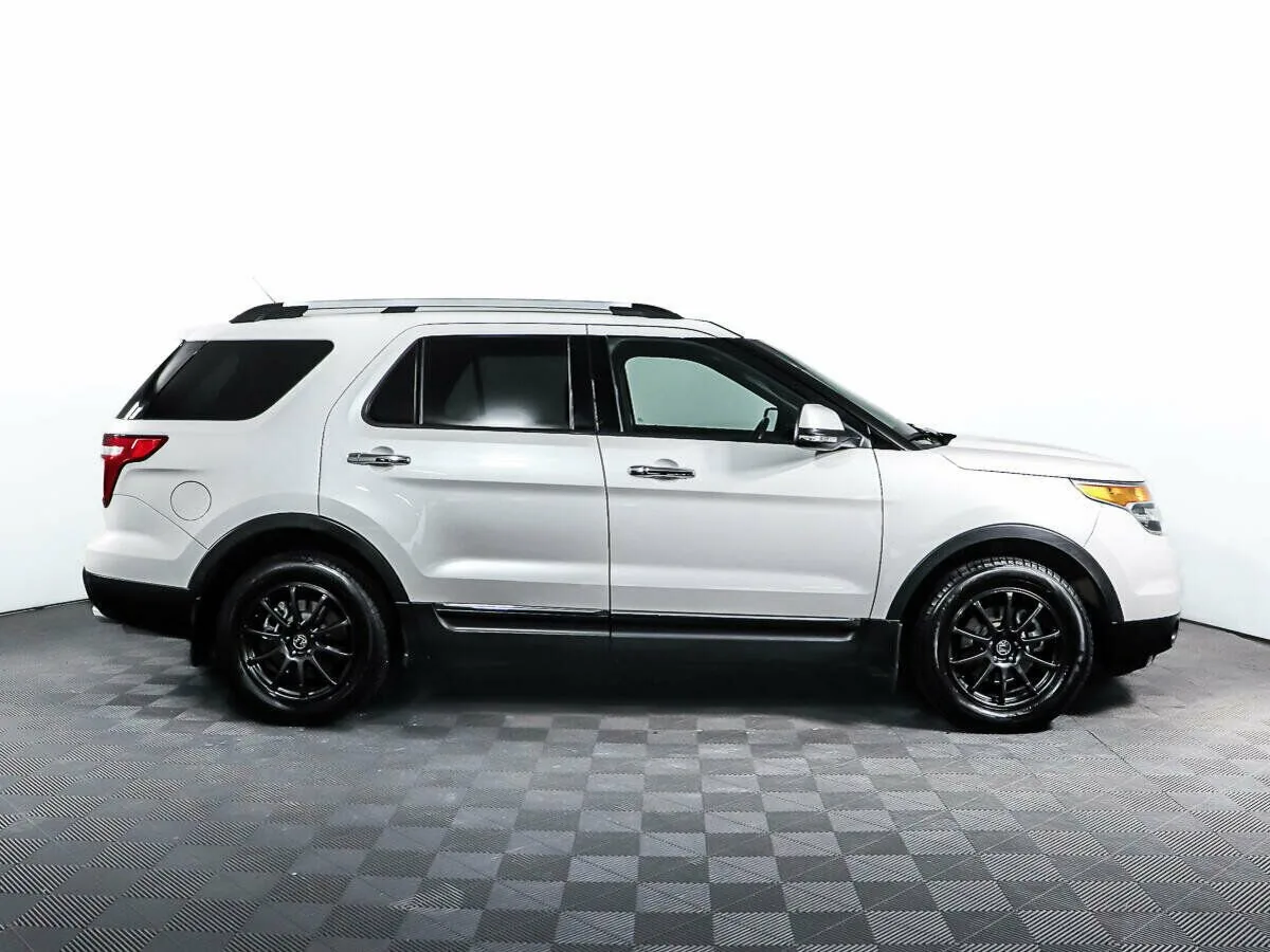 Ford Explorer V — фото 4