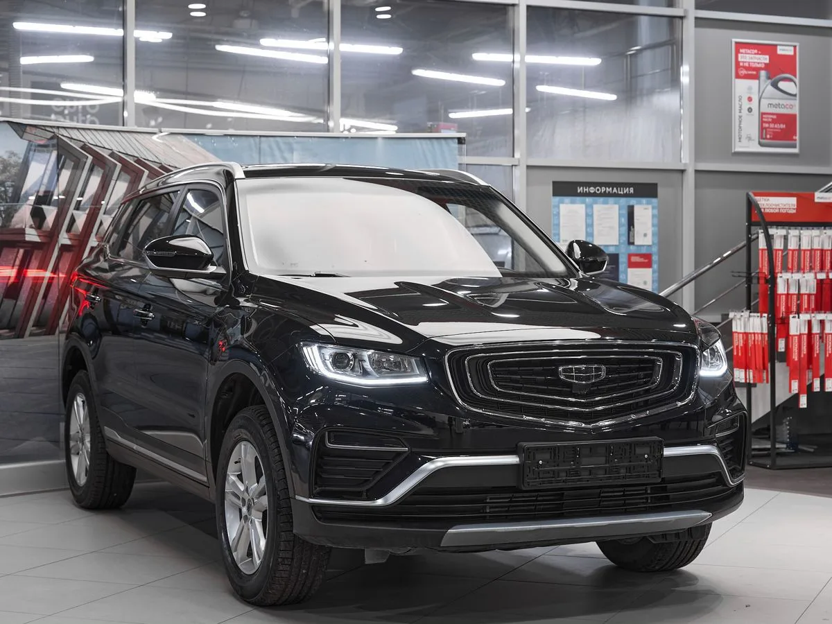 Geely Atlas Pro Luxury — фото 3